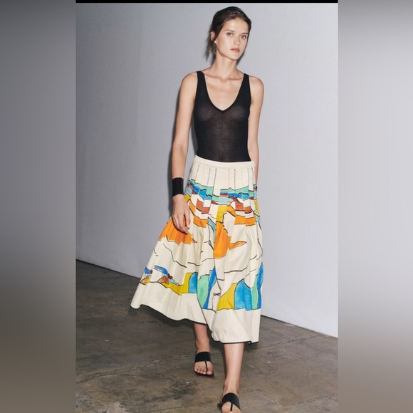 🔥🔥Zara ZW collection printed pleated skirt - Picture 2 of 10